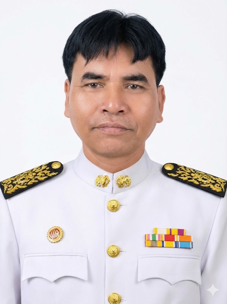 นายชาญ  ต่างทอง